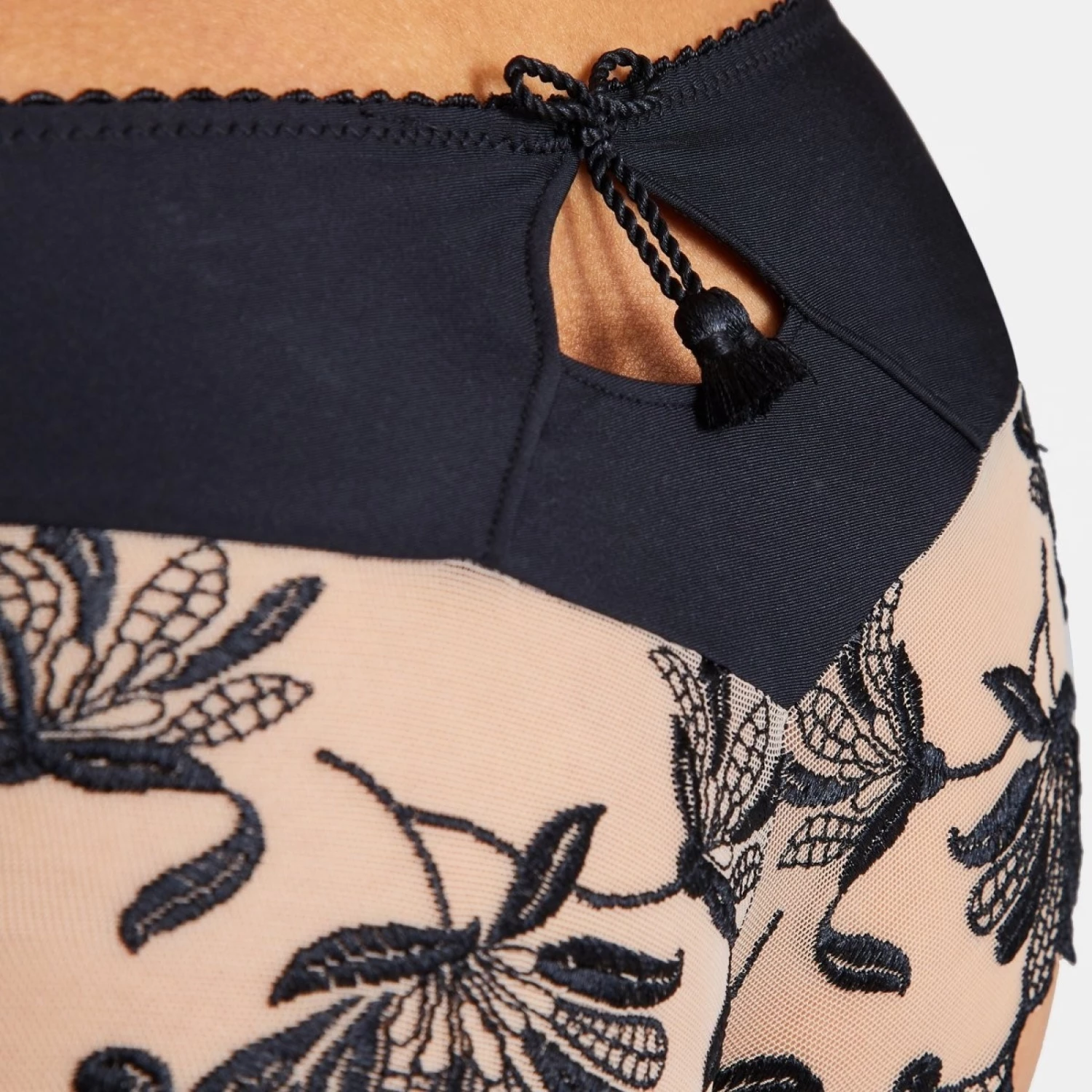 Aubade Lovessence Shorty St Tropez Noir 4 Aubade Lovessence Shorty St Tropez Noir – Image 4