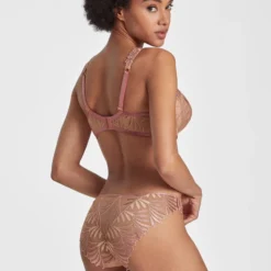 Aubade Soutien-Gorge Plunge Coque Sensory Illusion Silk Rose -sous-vêtement boutique 1600x1600 aubade soutien gorge plung coque sensory illusion silk rose p2 26 06072022