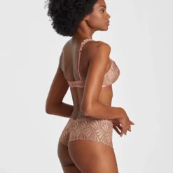 Aubade Soutien-Gorge Plunge Coque Sensory Illusion Silk Rose -sous-vêtement boutique 1600x1600 aubade soutien gorge plung coque sensory illusion silk rose p4 26 06072022