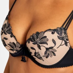 Aubade Soutien-Gorge Plunge Coussinet Lovessence Noir 8 Aubade Soutien-Gorge Plunge Coussinet Lovessence Noir -sous-vêtement boutique 1600x1600 aubade soutien gorge plunge coussinet lovessence noir p3 42 15082022